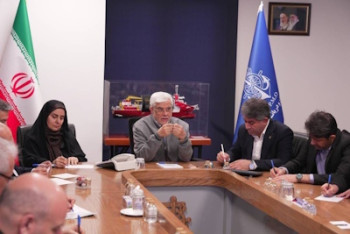 یا در میز مذاکره حقمان را خواهند داد یا در میدان آن را به‌دست می‌آوریم