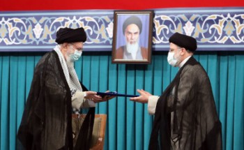 حکم ریاست جمهوری سیدابراهیم رئیسی تنفیذ شد حکم ریاست جمهوری سیدابراهیم رئیسی تنفیذ شد