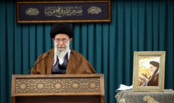 تنها با نیروی مقاومت می‌توان مسائل دنیای اسلام را حل کرد
