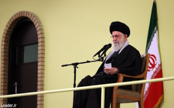 بعضی افراد غافل منفیبافی میکنند بعضی افراد غافل منفیبافی میکنند