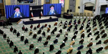 رهبر انقلاب: قبل از انقلاب مردم هیچ‌کاره بودند