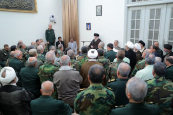 یک لحظه هم نباید متوقف شد