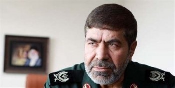 ایران با حرکت بسیجیان رو به جلو است