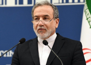 اکنون توپ در زمین آمریکاست