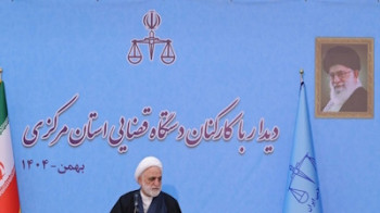 هدف دشمن ایجاد چنددستگی است