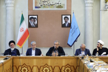 پذیرش دانشجو در رشته‌های فاقد کارکرد اتلاف سرمایه است