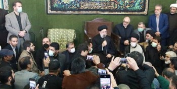 هر کس موجب یأس و ناامیدی شود همراه با دشمنان است