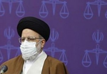 اصلاح ساختارهای فسادزا بر عهده دولت است