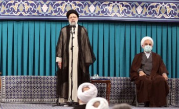 توفیق بوسیدن دست رهبر انقلاب از من سلب شد