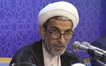 نباید از ولایت و حجاب عقب نشینی کرد