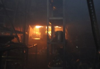 آتش سوزی در شهرک صنعتی مبارکه چندین مصدوم برجای گذاشت