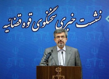 مدرکی برای آزار زندانیان زن ارائه نشد
