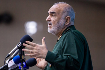 موشک بالستیک دوربرد از ناو جنگی سپاه شلیک شد