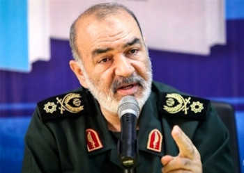 مردم در شبِ شلیکِ موشک‌ها به اسرائیل شادی می‌کردند