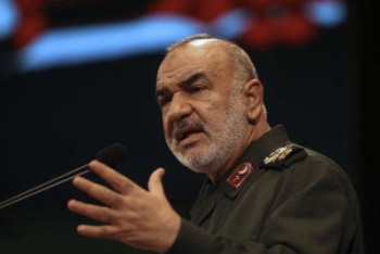 ایران بارها تا لبه جنگ پیش رفت اما ولی فقیه دشمن را عقب راند