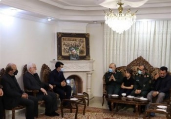 از دشمنان انتقام خواهیم گرفت
