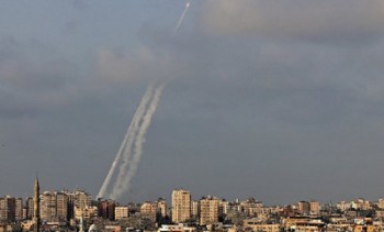  ده‌ها موشک به سمت اسرائیل شلیک شد