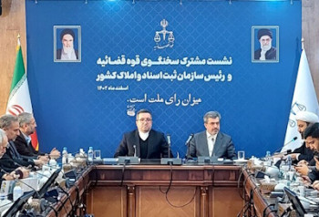 بابک زنجانی در زندان است