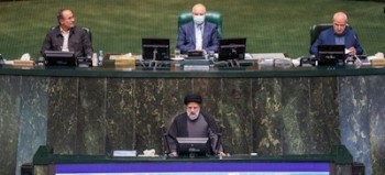 آنها که در مقاطع مختلف مسکن نساختند باید پاسخگو باشند