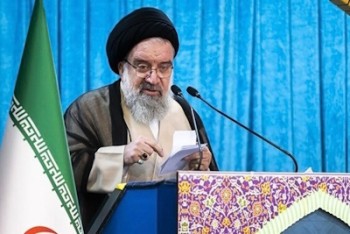مخالفان را در قفس‌ شیر می‌انداختند