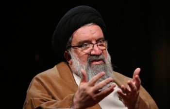 روشنفکران بیمار و افراد ظاهر الصلاح اسلام را قیچی می کنند