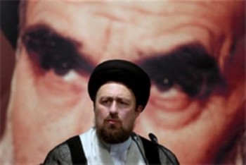 ایستادگی طالبان مقابل استکبار جهانی نباید ما را ذوق زده کند