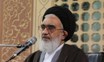 در تابلوهای تبلیغاتی از جمله‌های دینی و شرعی استفاده شود