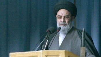نباید به واسطه گرانی و مشکلات از مسیر الهی خود بازگردیم