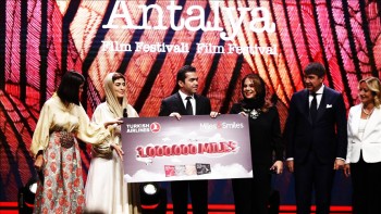 فیلم «سه رخ» جعفر پناهی به عنوان بهترین فیلم جشنواره فیلم آنتالیای ترکیه انتخاب شد