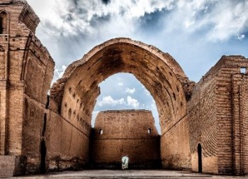 یک بنیاد سوئیسی پروژه نجات طاق کسری را برعهده گرفت یک بنیاد سوئیسی پروژه نجات طاق کسری را برعهده گرفت