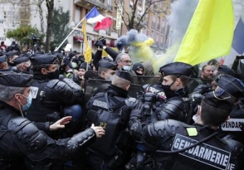 ۴۵ هزار پلیس فرانسه برای مهار اعتراضات مستقر شدند