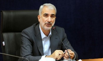 ما از گل نازک‌تر با دانش‌آموزان حرف نمی‌زنیم