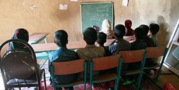 زبان های محلی در مدارس ایران تدریس می شود