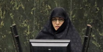 باید از حضور پزشک مرد در حوزه زنان جلوگیری شود باید از حضور پزشک مرد در حوزه زنان جلوگیری شود