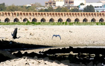 ظرف ده سال آینده اصفهان خالی از سکنه می‌شود