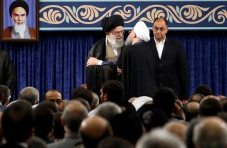 رهبر انقلاب حکم ریاست‌جمهوری حسن روحانی را تنفیذ کردند