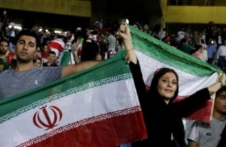 فیفا: زنان ایران باید اجازه حضور در ورزشگاه‌ها را داشته باشند