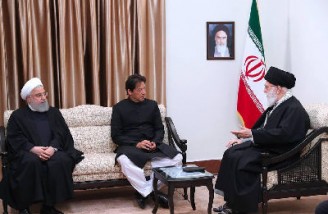 رهبر انقلاب: روابط ایران و پاکستان برخلاف میل دشمن مستحکم شود