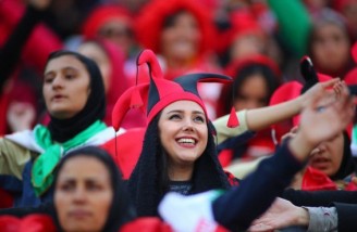 حضور زنان ایران در ورزشگاه‌ها حق مسلم آنهاست