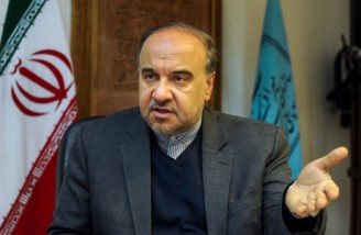 وزیر ورزش: در گذشته خانواده‌ها بدون مشکل به ورزشگاه می‌رفتند