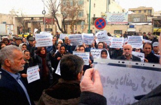 تجمع دوباره بازنشستگان در مقابل مجلس شورای اسلامی