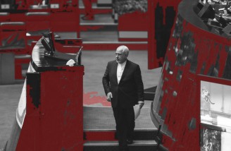 مجلس از ظریف درباره ادعای «پولشویی» بازخواست می کند