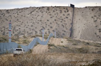 دستور ساخت دیوار مرزی مکزیک صادر می شود
