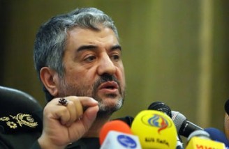 فرمانده سپاه به تندی از سیستم اداری ایران انتقاد کرد