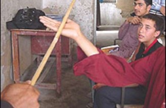 تنبیه شدید بدنی دانش آموزان یکی از مدارس شهرستان قاین