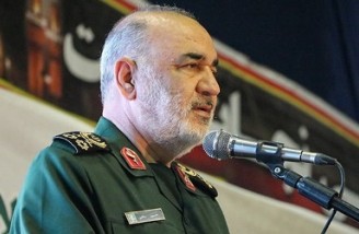 همه هدف دشمنان گسترش فقر است