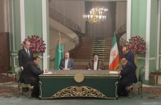 تهران و عشق‌آباد ۵ سند همکاری امضا کردند