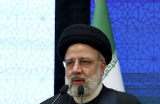 خواص از جامعه در برابر تهاجم فرهنگی محافظت کنند