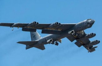 دو بمب‌افکن «بی- ۵۲» آمریکا به خاورمیانه اعزام شدند