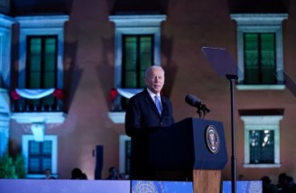 ولادیمیر پوتین یک قصاب است